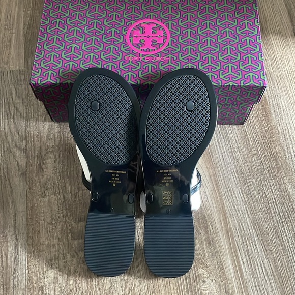 Tory Burch Mini Miller Gabriel small circle emblem t-strap thong flat sandals - Picture 3 of 4